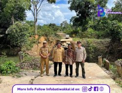 Akses Terputus, Warga Kampung Mapulu Terisolasi Akibat Jembatan Rusak Dihantam Banjir
